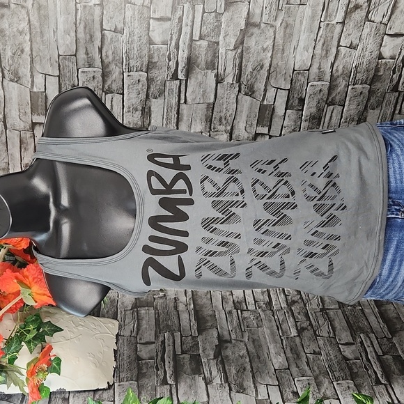 Zumba Feel The Thrill Tank - Picture 5 of 9